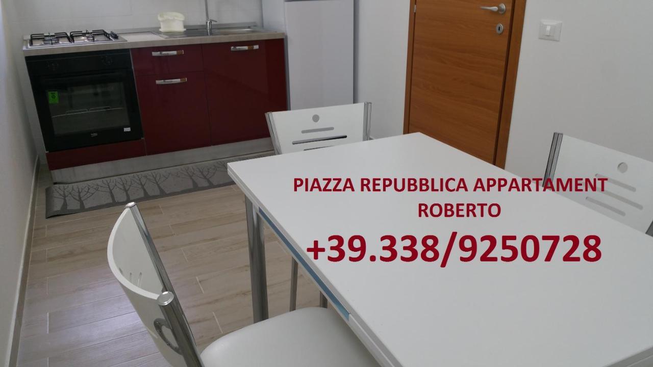 אלקאמו Piazza Repubblica Appartament מראה חיצוני תמונה